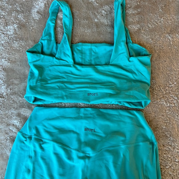 Stori set 🦋 - Picture 2 of 2